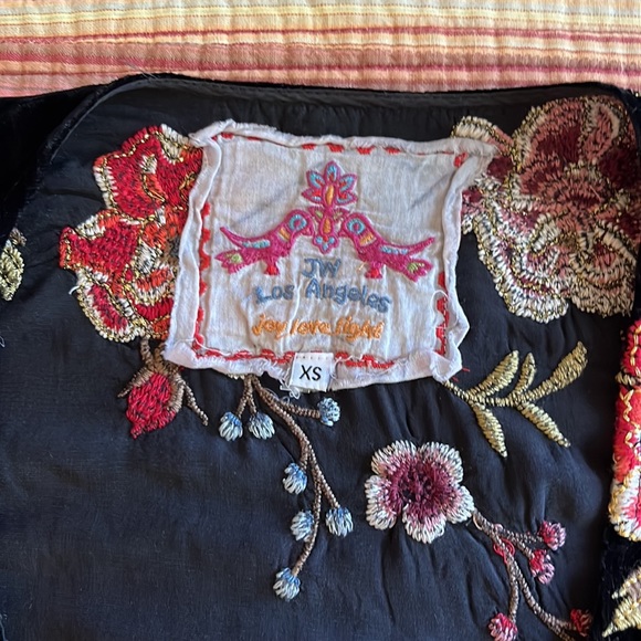 Women’s Johnny Was Embroidered Velvet Top, black oversized XS - Picture 2 of 5